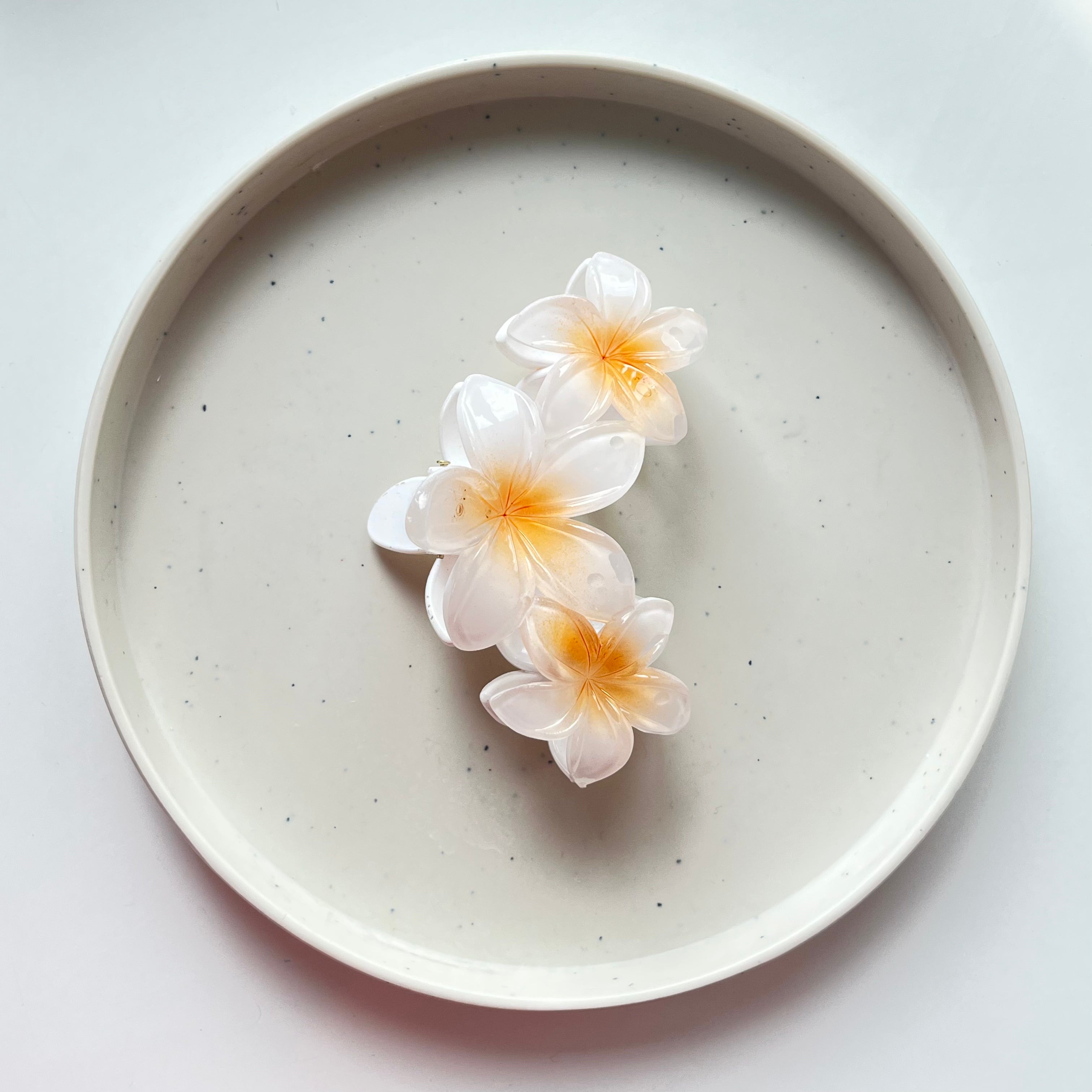 Aurora Bloom – Large Floral Claw